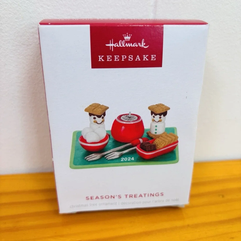 Hallmark 2024 Keepsake Ornament‎ Season's Treatings S'mores Marshmallows #16 NEW